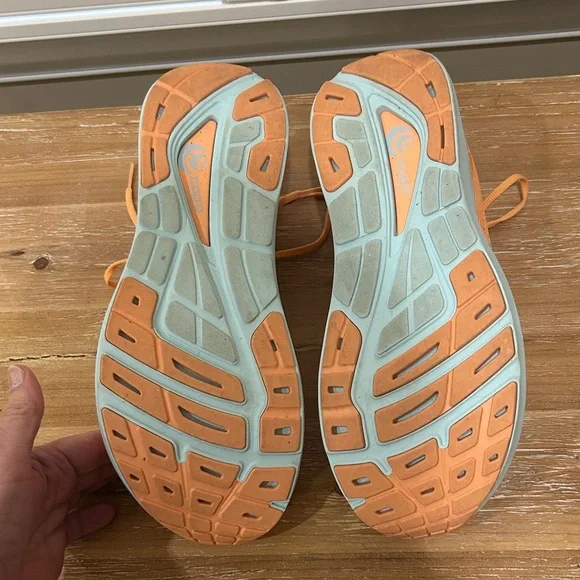 Topo Women's Orange/Sky Athletic Phantom 3 Shoes - Picture 8 of 11